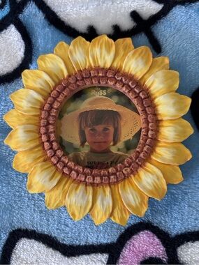 Russ vintage 90s Sunflower photo frame
